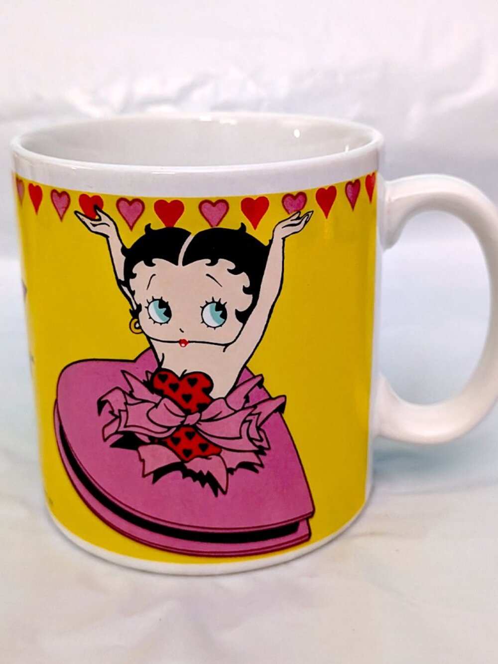 Vintage Betty Boop Coffee Mug Cup 1990 Valentine's Day Heart Box Collectible 90s